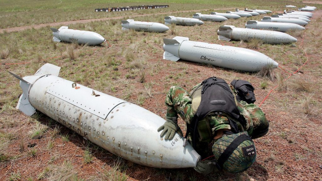 Estados Unidos confirmó que enviará bombas de racimo a Ucrania