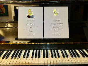 ¡Éxito total! Juan Miguel recibió certificación de los Grammy Awards