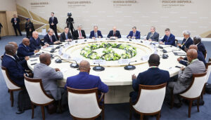 Cumbre Rusia-África culmina rechazando la rusofobia y la afrofobia