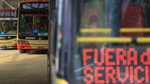 Gobierno logra frenar huelga de transportistas en Argentina