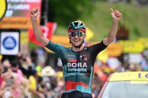 Jai Hindley gana la quinta etapa y es nuevo líder del Tour de Francia
