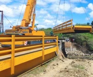 Inició colocación de tableros al puente Guayacán de Carenero