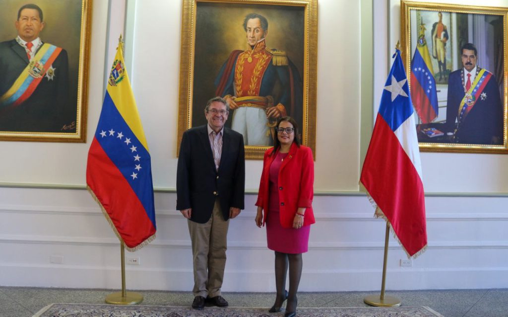 Llegó al país el Embajador designado de Chile Jaime Gazmuri