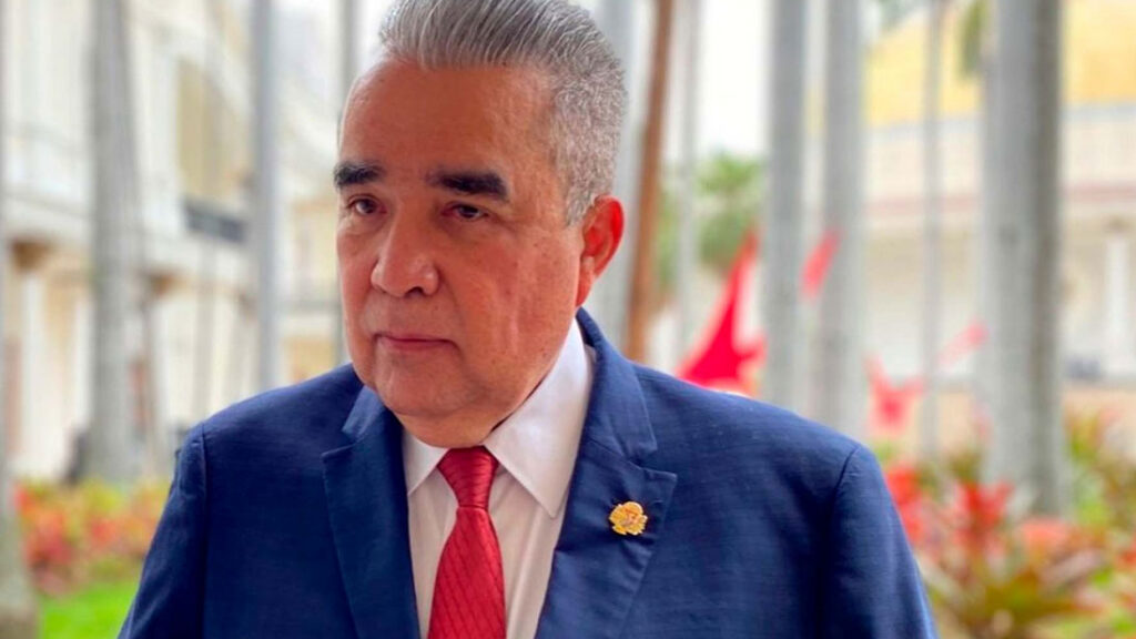 Luis Eduardo Martínez solicita formalmente a AD plantear ante la AN referéndum sobre las sanciones