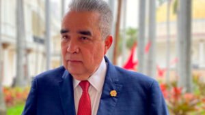 Luis Eduardo Martínez solicita formalmente a AD plantear ante la AN referéndum sobre las sanciones