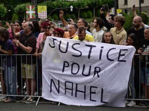Macron prohibirá redes si aumentan las protestas