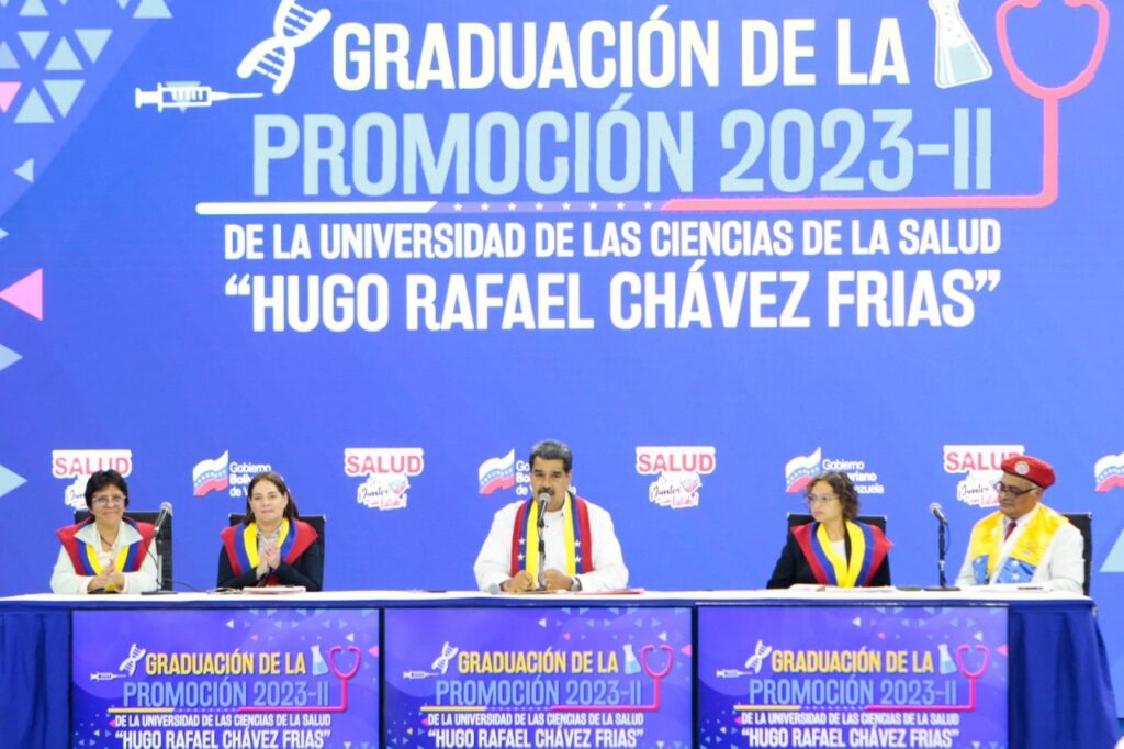 Ejecutivo aprobó becas de estudios avanzados en el exterior para el sector salud