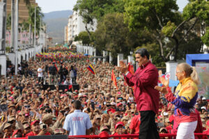 Maduro agradece espíritu revolucionario del pueblo: “Nadie nos detendrá”