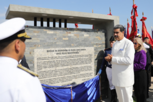 Maduro inaugura Paseo Escultórico "Épica Naval Bicentenaria" en Maracaibo