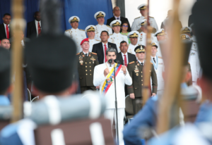 Maduro ordena plan especial para descontaminar el lago de Maracaibo