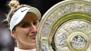 Marketa Vondrousova venció Jabeur y gana su primer título de Grand Slam en Wimbledon