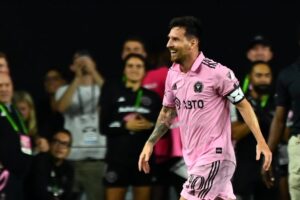 Messi da el triunfo a Inter Miami en un debut de ensueño