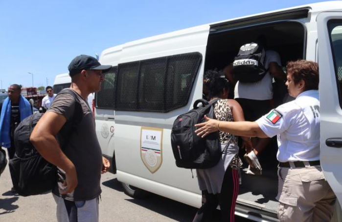 Hallaron a 70 migrantes venezolanos abandonados al este de México