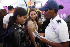 Orientan a bachilleres caraqueños sobre carreras universitarias