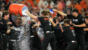 Orioles de Baltimore dejan a Yankees en el terreno con jonrón de Santander