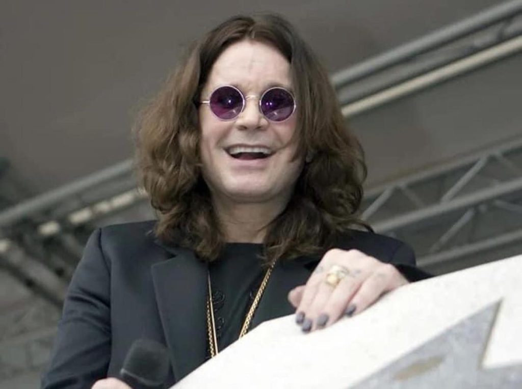 Ozzy Osbourne seguirá de reposo hasta nuevo aviso