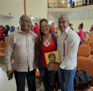 Presentaron en Barinas el libro “Más vivo que nunca” por el 69 cumpleaños de Chávez