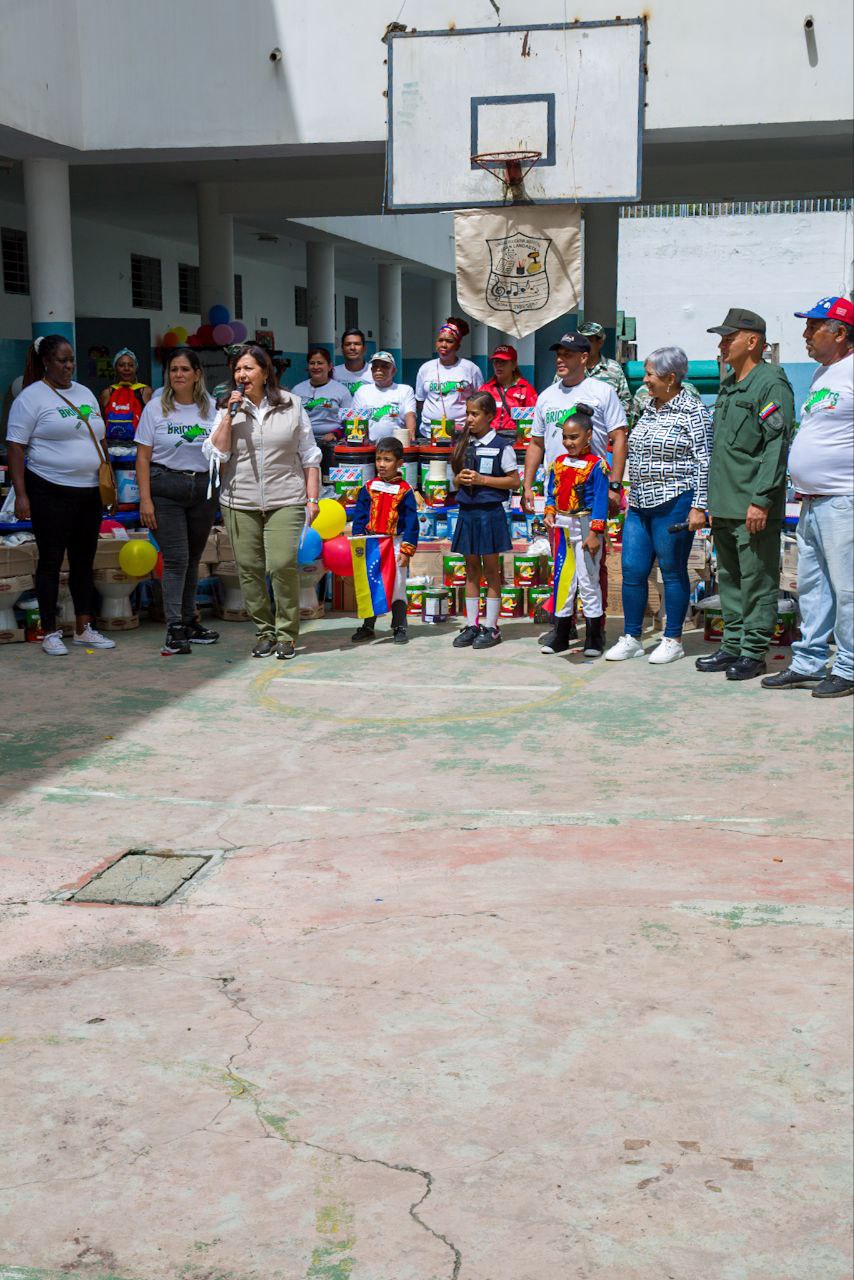Recuperan centro educativo en la parroquia San Agustín
