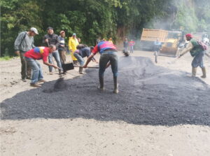 Recuperan tramos viales afectados por lluvias en Mérida