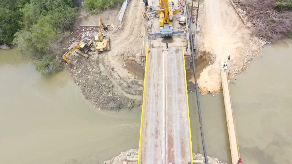 Reportan 95% de avance puente La Reina en vía Carenero-Guayacán
