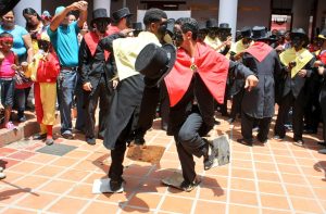 Sampedreños colmaron de fe las calles de Santa Lucía del Tuy 