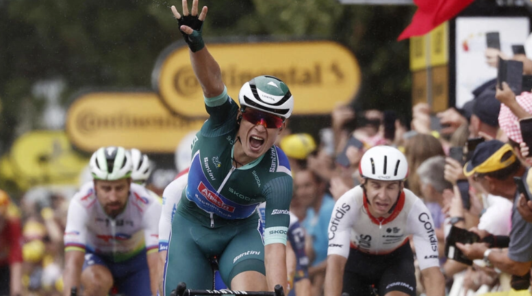 Jasper Philipsen, imparable en el sprint, gana la etapa 11 del Tour de Francia