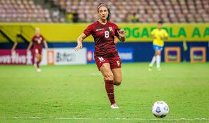 Sonia O'Neill se retira del fútbol para atender su salud mental