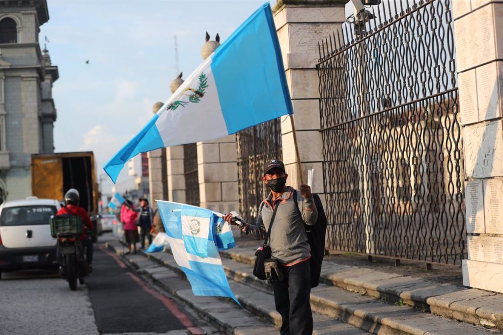 Supremo ratifica suspender resultados electorales en Guatemala