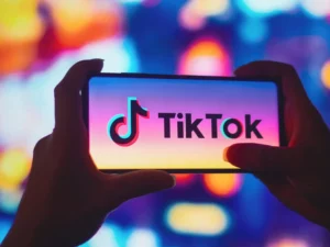 ¿Cómo crear y personalizar mensajes de texto en TikTok?