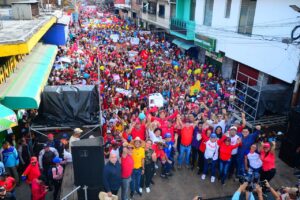 Yaracuyanos colmaron calles de Chivacoa en defensa de la Revolución