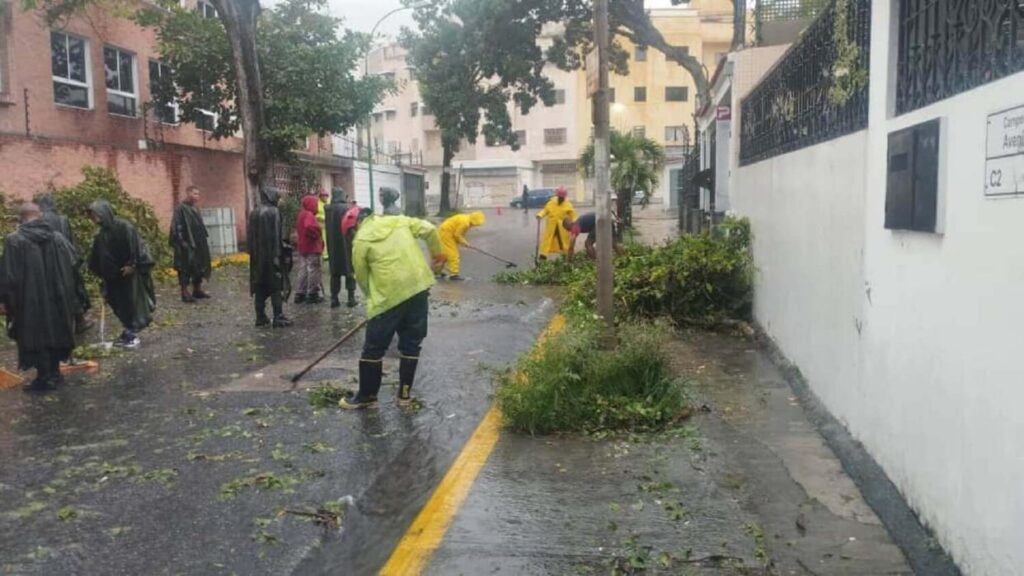 Viviendas colapsadas en el centro del país tras fuertes lluvias por onda tropical N° 22