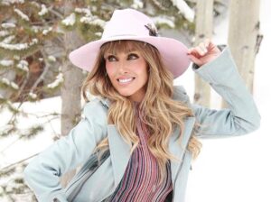 su esposo dijo que la cantante sigue sin escuchar