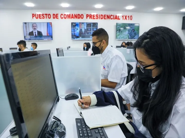 Atienden reportes de afectaciones en parroquias de Caracas con el 1x10