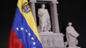 Venezuela celebra el Día de la Bandera Nacional