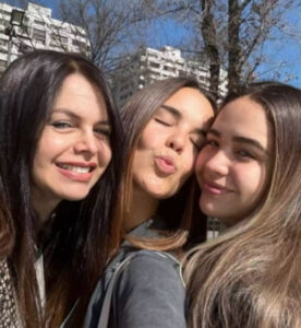 La madre de Amanda Dudamel causó encanto con su belleza