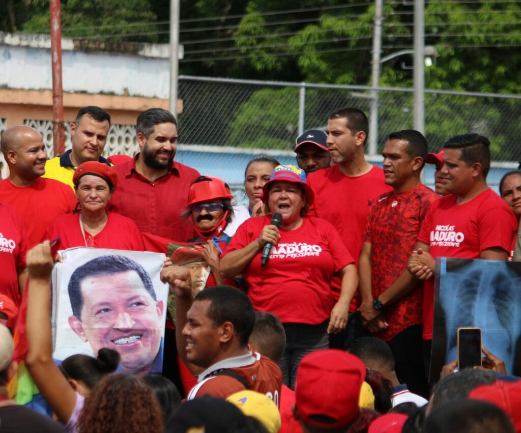 En Santa Teresa del Tuy se movilizaron en respaldo a Maduro