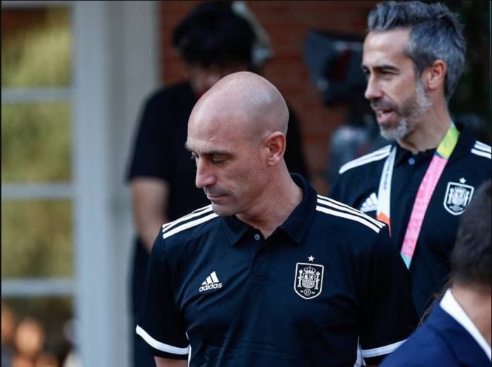 La FIFA inició procedimiento disciplinario contra Luis Rubiales