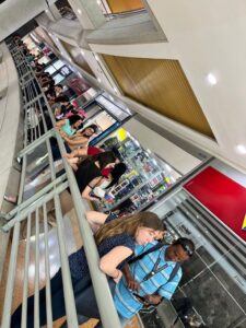 Largas filas para comprar entradas al concierto de Luis Miguel en Venezuela