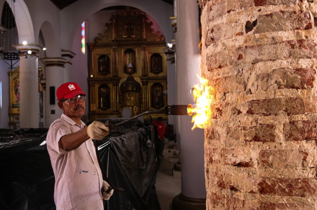 Inician obras de restauración en la Catedral de Barcelona