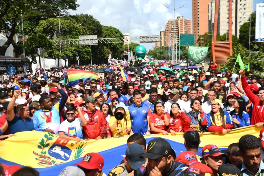 Juventud venezolana marcha por la Revolución y en rechazo al bloqueo