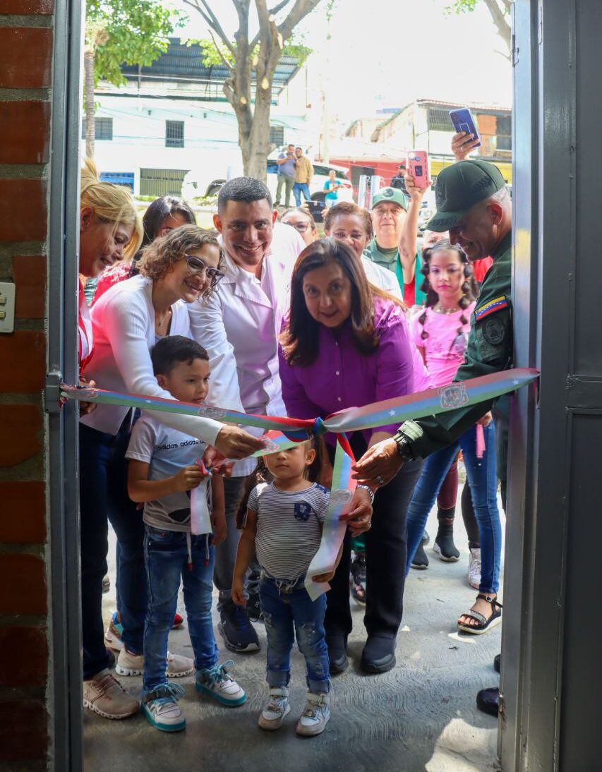 Van cien consultorios populares rehabilitados en Caracas