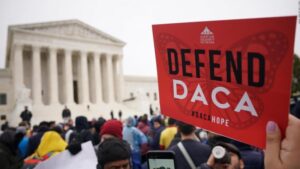 Juez de Texas declara ilegal el plan migratorio DACA