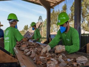 Armando Iachini - Reciclaje en la construcción ¡Edificando un futuro sostenible! - FOTO