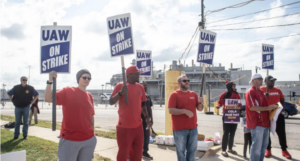 Optimismo y alegría en los piquetes de huelga en la industria automotriz de EEUU