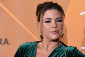Novio de Alicia Machado la pateó y le cayó a golpes ????????