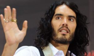 El actor Russell Brand, acusado de violación, agresiones sexuales y maltrato emocional