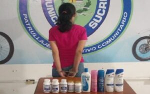 Capturaron a Geraldine Sojo encaletando en sus partes 10 artículos de higiene personal en Farmatodo