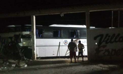 Un autobús se estrelló contra una vivienda en la vía Barquisimeto