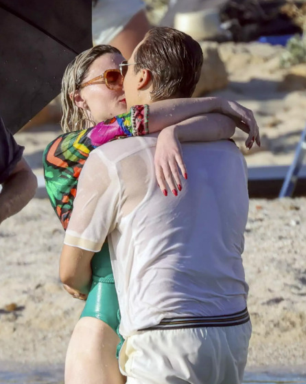 Sophie Turner fue captada besándose con otro hombre tras separarse de Joe Jonas