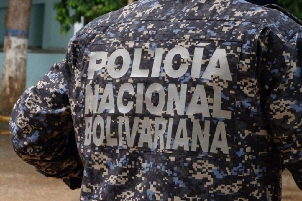 Vecinos rescataron a recién nacida dentro de una bolsa a orillas de una cañada en Maracaibo